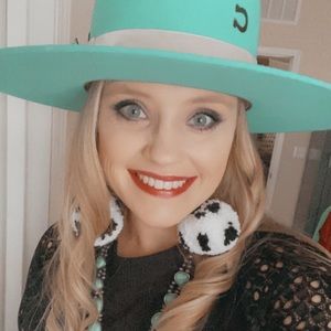 Meet your Posher, Kim